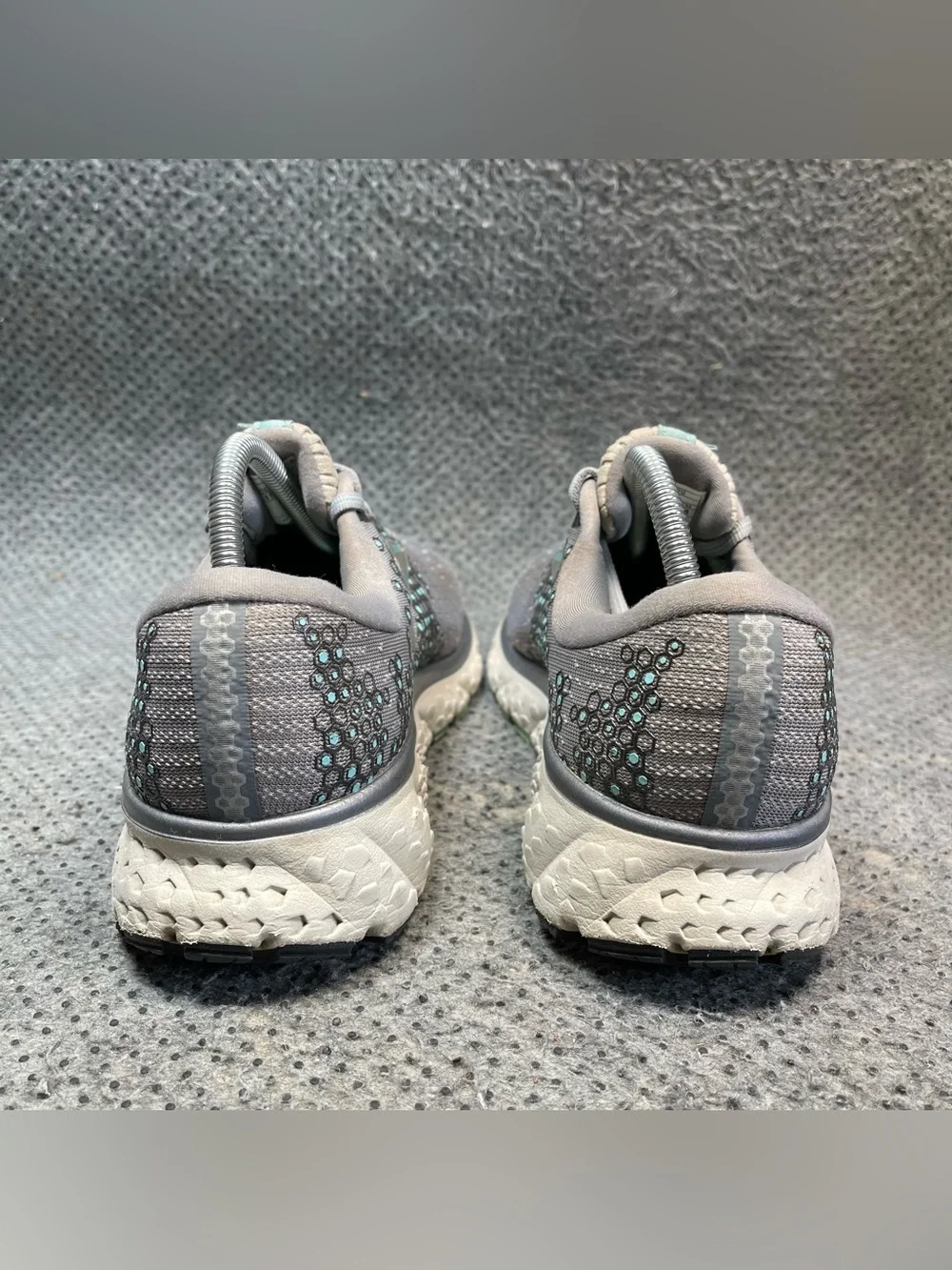 Brooks Glycerin 17 Grey Running Shoes Size 11 Women’s